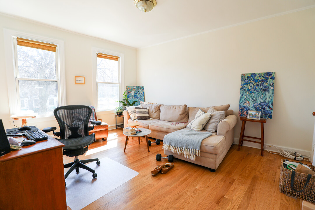 1757 Commonwealth Ave, Unit 2 in Boston, MA - Foto de edificio