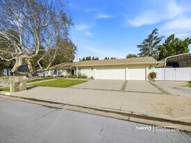 22243 Craggyview St in Los Angeles, CA - Building Photo