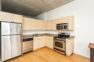 235 W Van Buren St, Unit # 04418 in Chicago, IL - Building Photo - Building Photo