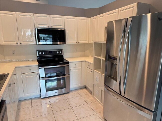 912 Tanglewood Cir in Weston, FL - Building Photo - Building Photo