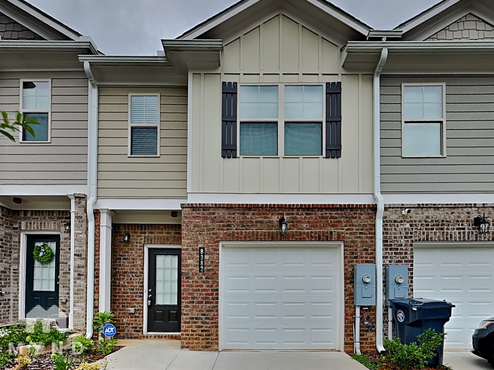 8374 Douglass Trail, Unit 12 in Jonesboro, GA - Building Photo