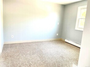 256-15 58th Ave in Queens, NY - Foto de edificio - Building Photo