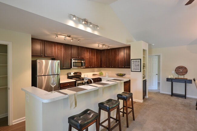 Loch Raven Pointe Apartments and Townhomes