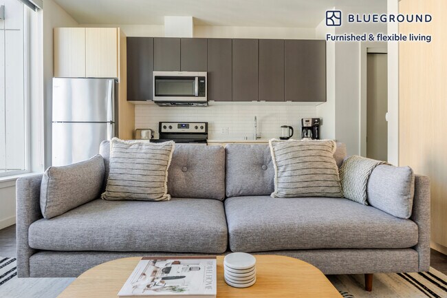 1255 Harrison St in Seattle, WA - Building Photo - Building Photo