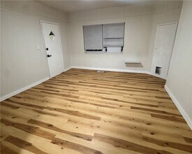 1332 Goettmann St, Unit 2 in Pittsburgh, PA - Foto de edificio - Building Photo