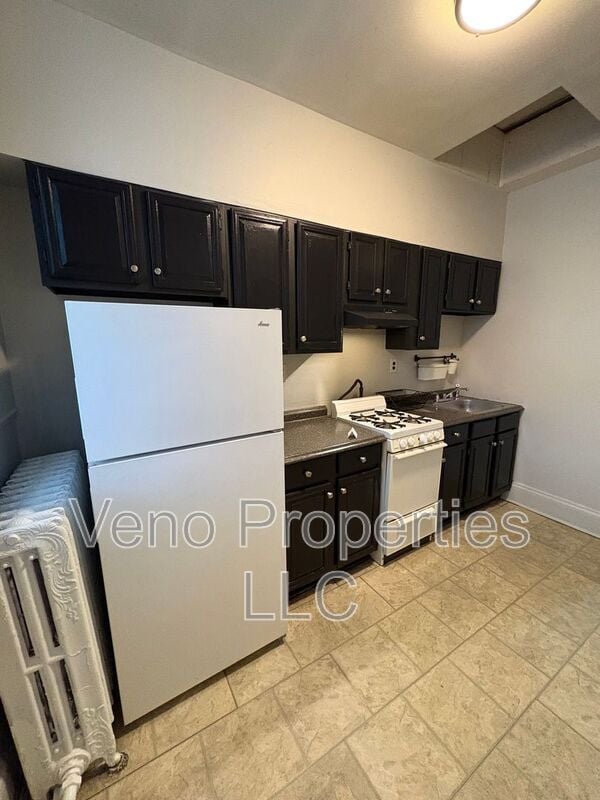 594 Madison Ave in Albany, NY - Building Photo - Building Photo