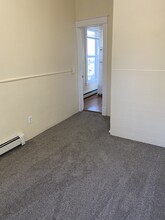 1427 E 1st St, Unit 3 in Duluth, MN - Building Photo - Building Photo