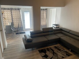 431 NW 82nd St in Miami, FL - Building Photo