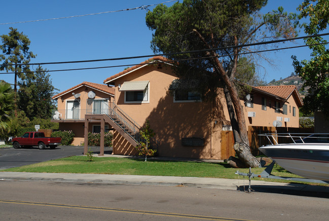 10002 San Juan St in Spring Valley, CA - Building Photo - Building Photo