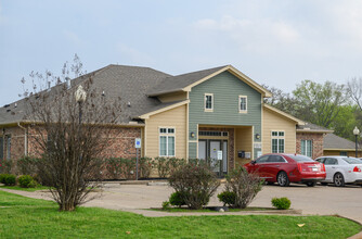 Pine Ridge Manor - Affordable Housing in Crockett, TX - Building Photo - Building Photo