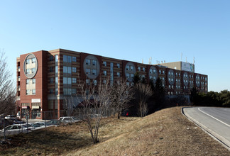 Casa Abruzzo in Toronto, ON - Building Photo - Building Photo