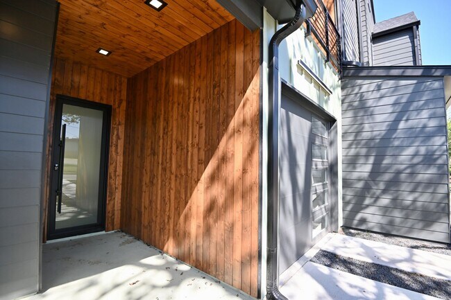 514 Powell Cir in Austin, TX - Building Photo - Building Photo