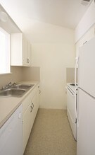 1203 Hollow Creek Dr-Unit -101 in Austin, TX - Building Photo - Building Photo