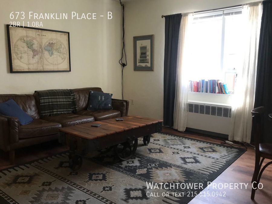 673 Franklin Pl in Philadelphia, PA - Building Photo