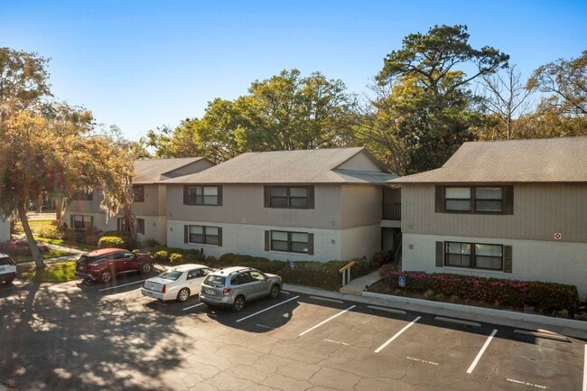 16 Alcira Ct