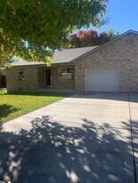 330 Field Ave in Canon City, CO - Building Photo