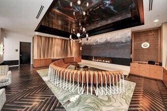 4521 San Felipe St, Unit 1603 in Houston, TX - Building Photo - Building Photo