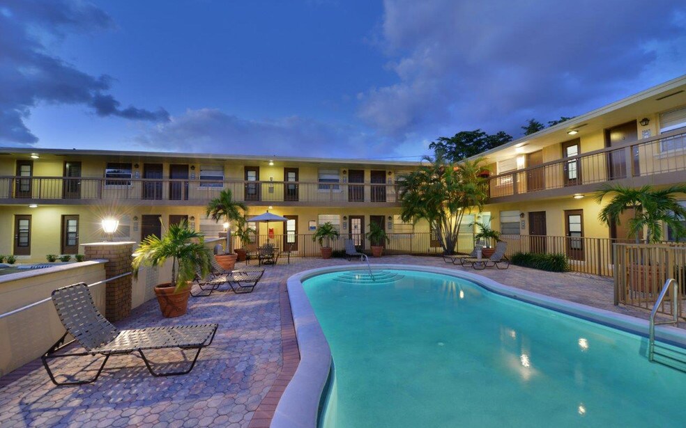 16 Royal Palm Way Apartments and Nearby Boca Raton