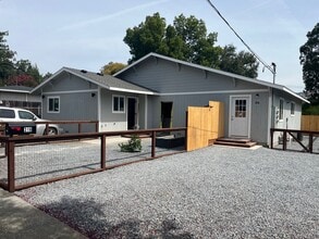 316 Hardister Dr in Cloverdale, CA - Building Photo - Building Photo