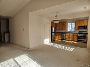 1079 Alameda Blvd in Troy, MI - Building Photo - Building Photo