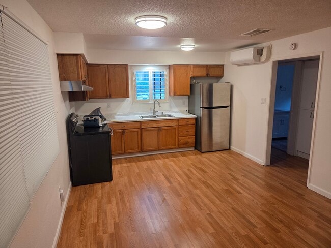 1916 17th St, Unit 1918 in Sacramento, CA - Foto de edificio - Building Photo