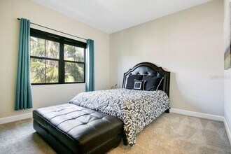 8455 Via Vittoria Way in Orlando, FL - Building Photo - Building Photo