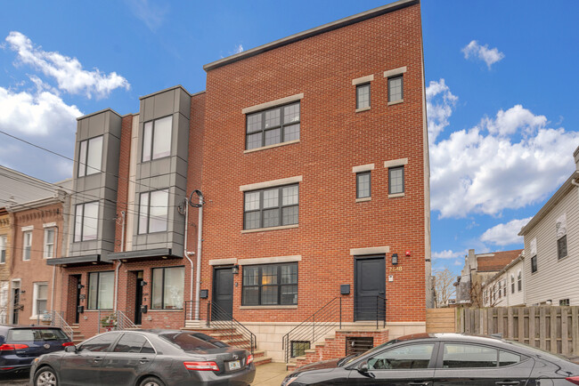 2646 Manton St in Philadelphia, PA - Building Photo - Building Photo