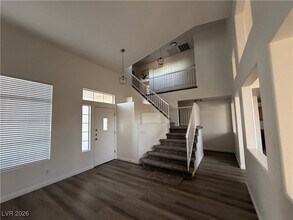 1825 Sierra Oaks Ln in Las Vegas, NV - Building Photo - Building Photo