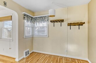 1732 NW 96th St in Seattle, WA - Building Photo - Building Photo