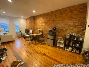 216 Hemenway St in Boston, MA - Building Photo - Building Photo