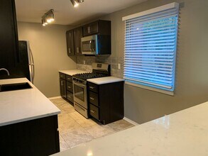 2630 Edwards Wy in Pittsburgh, PA - Building Photo - Building Photo