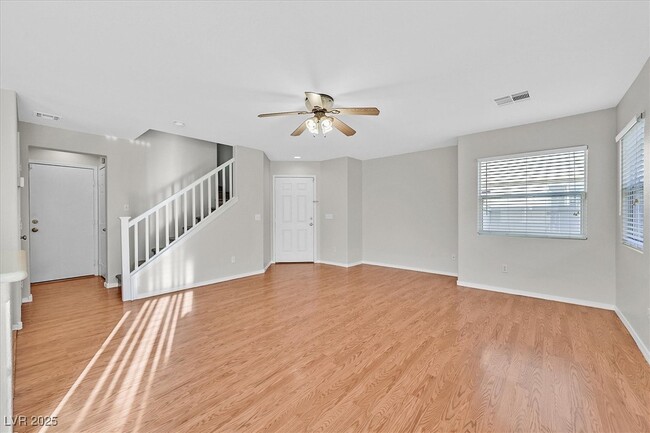 5983 Bristol Crest Ln in Las Vegas, NV - Building Photo - Building Photo