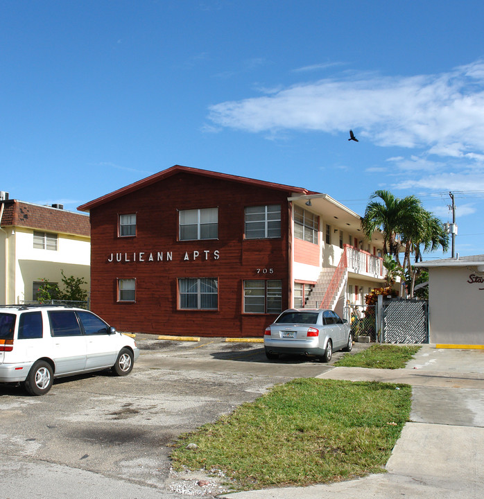 Julieann Apartments in Hallandale Beach, FL - Building Photo