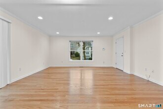 15 W Main St in Norwalk, CT - Building Photo - Building Photo