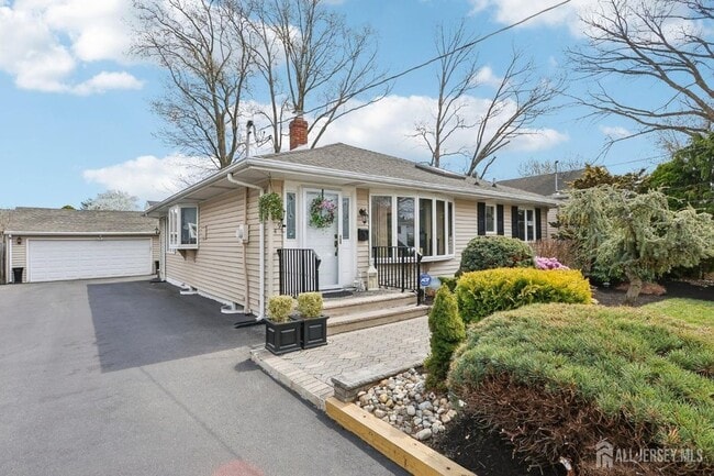 property at 49 Hickory St
