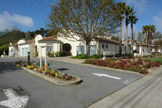 Creekside Villas in Colma, CA - Building Photo - Building Photo