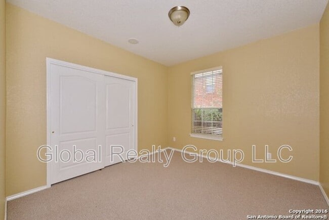 1215 Sun Island in San Antonio, TX - Building Photo - Building Photo