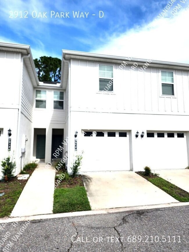 property at 2912 Oak Park Way