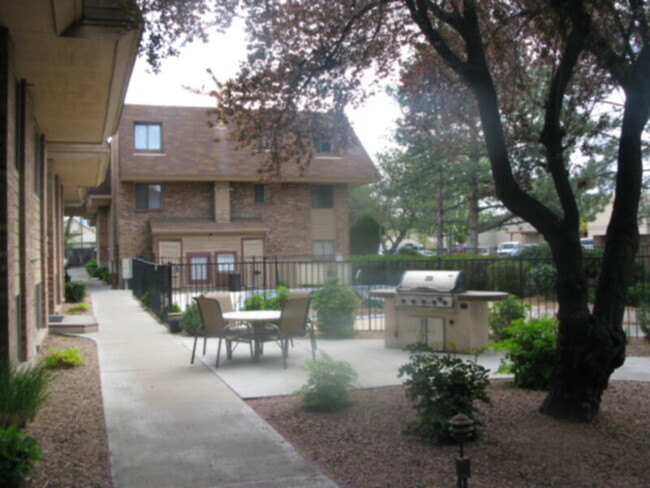 property at 1140 Walnut Ave