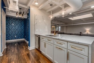 32 Peachtree St NW in Atlanta, GA - Building Photo - Building Photo