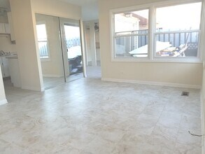 1751 Queensbury Cir in Hoffman Estates, IL - Building Photo - Building Photo