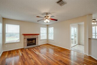 3807 Eagles Nest St in Round Rock, TX - Building Photo - Building Photo