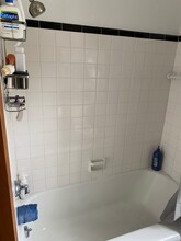 2764 N 92nd St, Unit Apt #3 92nd in Milwaukee, WI - Foto de edificio - Building Photo