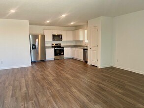 2435 Vista del Oro in Bullhead City, AZ - Building Photo - Building Photo