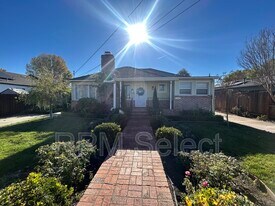 3454 Wren Ave in Concord, CA - Foto de edificio - Building Photo