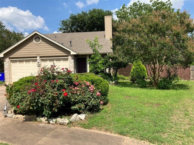 904 Cottonwood Cove