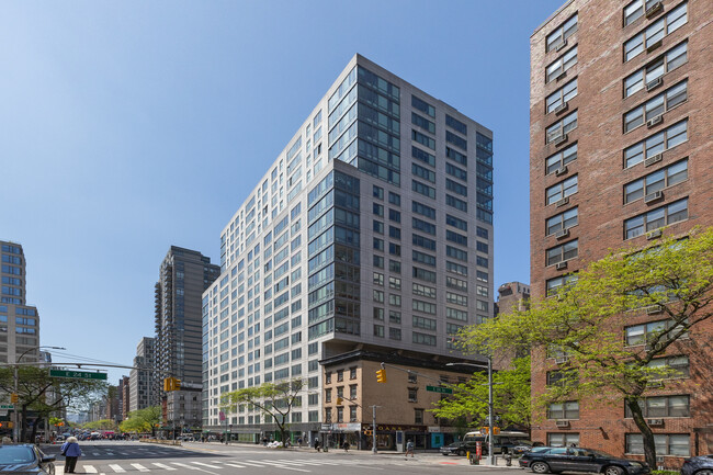 Gramercy Green Residence Hall in New York, NY - Building Photo - Building Photo