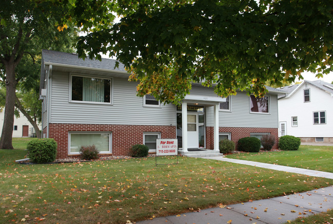 TNT Apartments in River Falls, WI - Building Photo - Building Photo