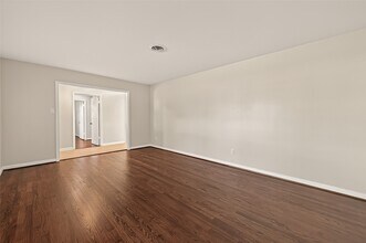 5211 Hummingbird St in Houston, TX - Building Photo - Building Photo