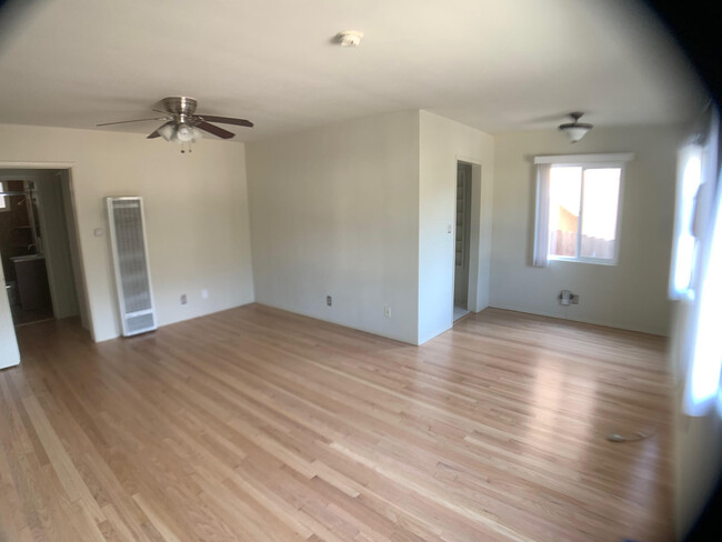 1760 Silver Lake Blvd, Unit 1 in Los Angeles, CA - Building Photo - Building Photo